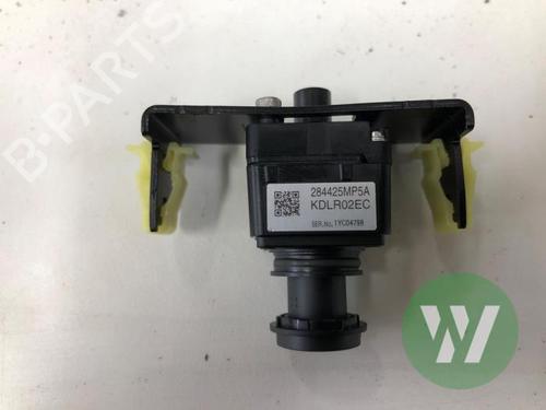camera-renault-megane-e-tech-suv-2021-39914310 main image