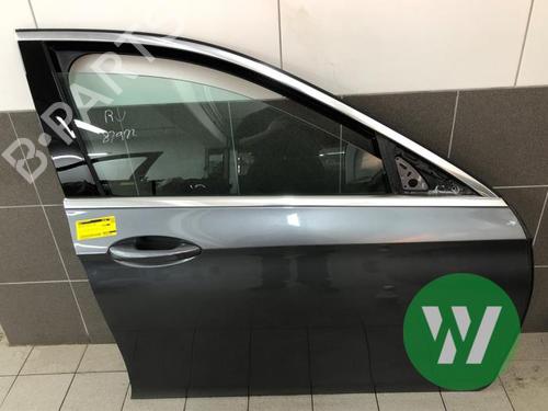 Used Right front door MERCEDES-BENZ E-CLASS T-Model (S213) E 200 (213.242) (184 hp) 31866150