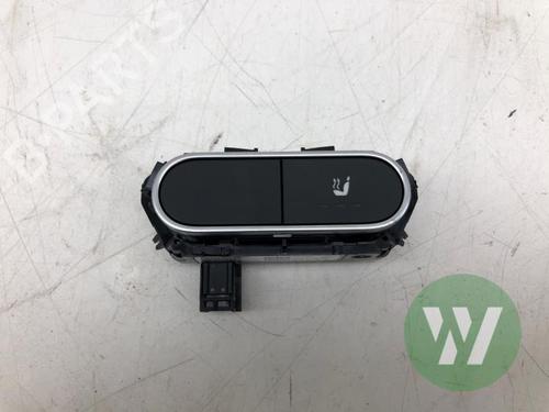 Used Switch Switch MERCEDES-BENZ CLA Shooting Brake (X118) CLA 200 Mild-Hybrid (118.687) (163 hp) 39915121 39915121