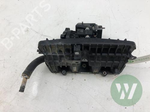 Used Injection rail Injection rail 39452182 39452182