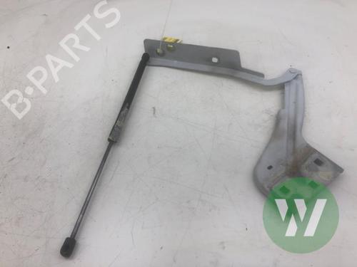 Hinge/Door check strap JAGUAR F-PACE (X761) 2.0 Ti4 AWD | BP32179786C146