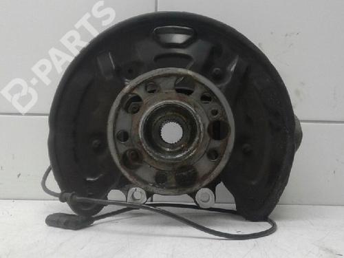 Used Right rear steering knuckle MERCEDES-BENZ C-CLASS (W205) C 200 d (205.007) (136 hp) 5623662