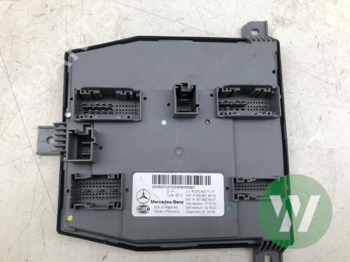 Used Electronic module Electronic module MERCEDES-BENZ C-CLASS (W205) C 180 (205.076) (156 hp) 40618523 40618523