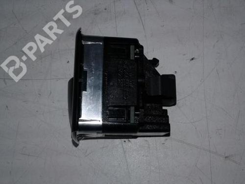 Switch MERCEDES-BENZ CLA Shooting Brake (X117) CLA 180 (117.942) | BP9677337I30 