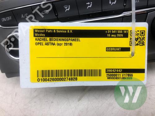 Used Climate control Climate control 38442402 38442402