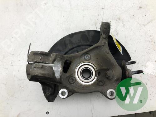 Used Right front steering knuckle Right front steering knuckle SKODA OCTAVIA III Combi (5E5, 5E6) 2.0 TDI (150 hp) 33792613 33792613