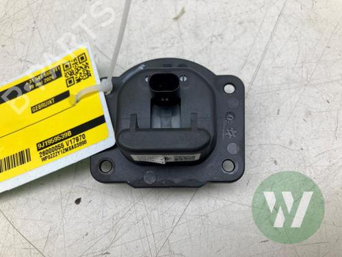 Used Switch Switch PORSCHE TAYCAN (Y1A) 4S Performance Battery Plus (Y1ADB1) (571 hp) 39914841 39914841
