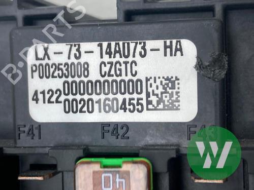 Fuse box LAND ROVER RANGE ROVER VELAR (L560) 2.0 P400 Hybrid 4x4 | BP38114488E1 - Image 6