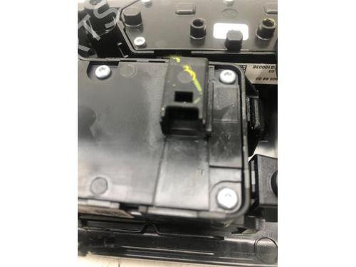 Switch MERCEDES-BENZ GLB (X247) GLB 200 d (247.612) | BP17967064I30 