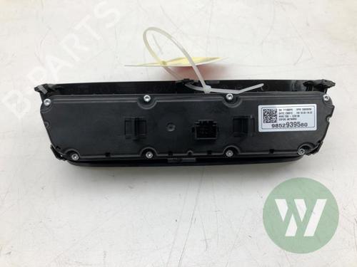 Klimabedienteil für OPEL CORSA F (P2JO) 1.2 (68) (101 hp) 31370865