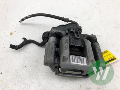 Venstre bremsekaliber bag Venstre bremsekaliber bag OPEL CROSSLAND X / CROSSLAND (P17, P2QO) 1.2 (75) (131 hp) 33683673 33683673
