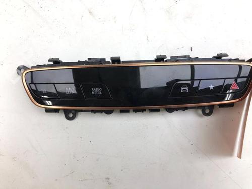 Used Switch MERCEDES-BENZ EQV (W447) EQV 300 (447.813, 447.815) (204 hp) 17986016