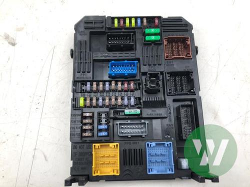 Fuse box OPEL CROSSLAND X / CROSSLAND (P17, P2QO) 1.2 (75) | BP31865933E1