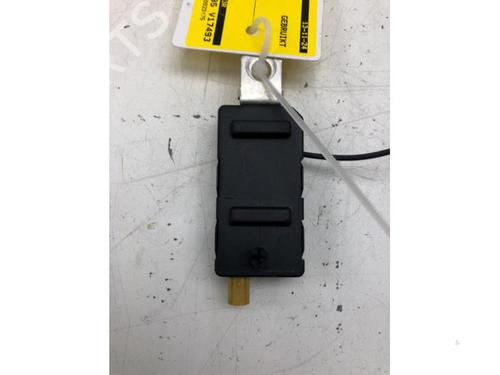 Øvrige Styrinhsenheder Øvrige Styrinhsenheder RENAULT CLIO V (B7_) 1.6 E-TECH 145 (B7MU) (143 hp) 39913195 39913195