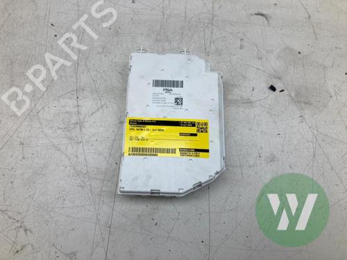 Used Fuse box Fuse box OPEL CROSSLAND X / CROSSLAND (P17, P2QO) 1.2 (75) (131 hp) 35798124 35798124
