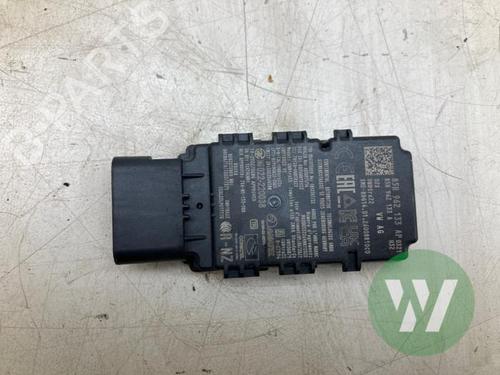 Used Antenna/Base Antenna/Base AUDI A5 Avant (FU5) 2.0 TDI (204 hp) 40113286 40113286
