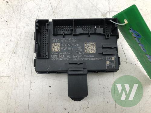 Used Electronic module Electronic module 38492577 38492577