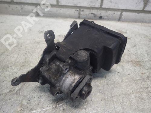 Used Steering pump BMW X3 (E83) 2.0 d (150 hp) 4742970