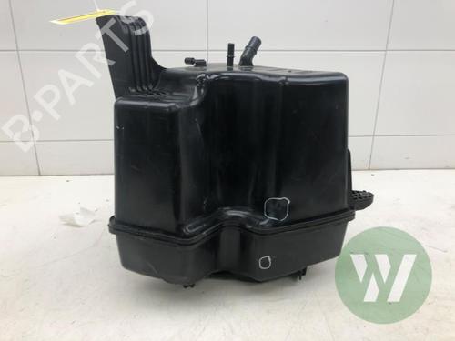 Used AdBlue tank AdBlue tank MERCEDES-BENZ SPRINTER 3,5-t Platform/Chassis (B907, B910) 316 CDI RWD (907.131, 907.133, 907.135, 907.231, 907.233... (163 hp) 33560304 33560304