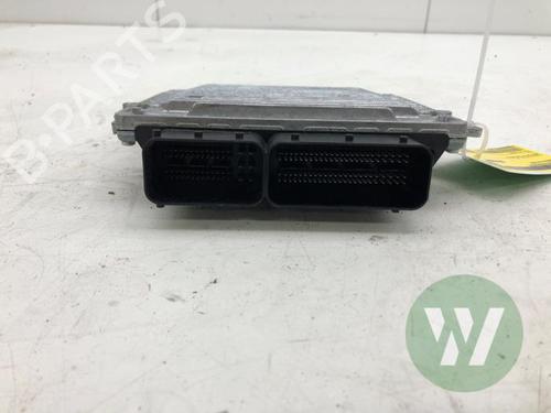 Used Engine control unit (ECU) Engine control unit (ECU) MERCEDES-BENZ CLA Shooting Brake (X118) CLA 200 Mild-Hybrid (118.687) (163 hp) 39915153 39915153