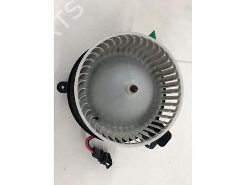 Used Heater blower motor VW POLO VI (AW1, BZ1, AE1) 1.0 TSI (95 hp) 26174395