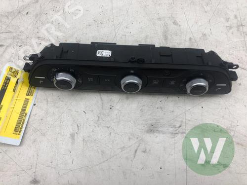 Climate control AUDI A4 B9 Avant (8W5, 8WD) 35 TFSI Mild Hybrid | BP38442465I5 - Image 2