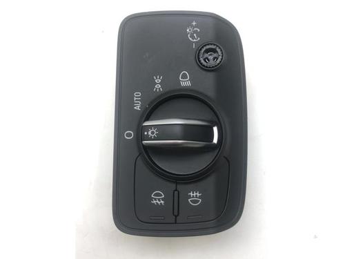 Used Headlight switch AUDI A3 Sportback (8VA, 8VF) 1.6 TDI (110 hp) 17799048