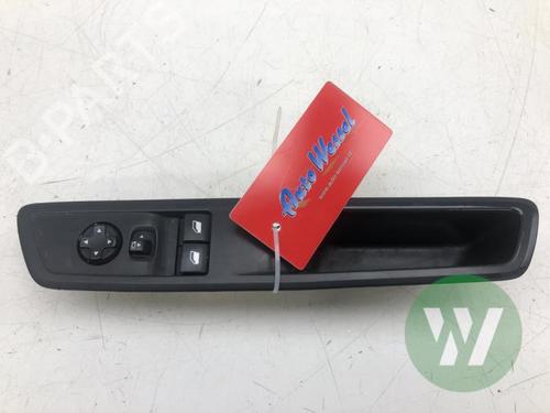 Used Switch Switch OPEL VIVARO C Van (K0) 2.0 (144 hp) 33719891 33719891