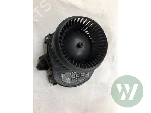 Used Heater blower motor MERCEDES-BENZ CLA Coupe (C117) CLA 180 (117.342) (122 hp) 32004310