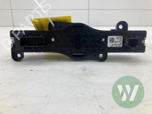 Used Switch Switch TOYOTA PROACE MAX Van (MFY_, MFQ_) 2.2 D4D 140 (MFY4) (140 hp) 39915209 39915209