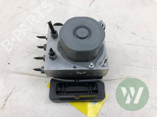 Used ABS pump RENAULT CLIO IV Grandtour (KH_) 1.2 TCe 120 (KHAU) (118 hp) 31319579