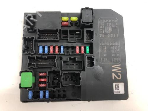 Used Fuse box NISSAN NV200 Van e-NV (ME0N) (109 hp) 27383379