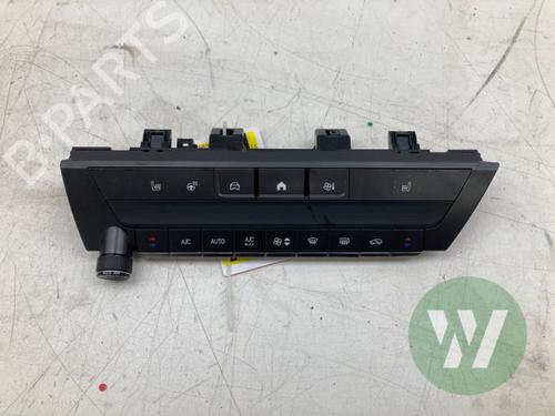 Used Climate control Climate control OPEL CROSSLAND X / CROSSLAND (P17, P2QO) 1.2 (75) (131 hp) 35798122 35798122