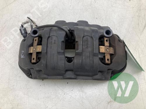 Used Right front brake caliper Right front brake caliper PORSCHE TAYCAN (Y1A) 4S Performance Battery Plus (Y1ADB1) (571 hp) 39914890 39914890