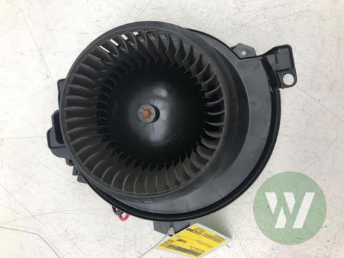 Used Heater blower motor Heater blower motor MERCEDES-BENZ SPRINTER 3,5-t Tourer Bus (B907) 319 CDI (907.733, 907.735) (190 hp) 39916006 39916006