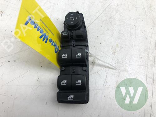 Used Switch Switch BMW 3 (G20, G80, G28) 320 i (184 hp) 33558789 33558789