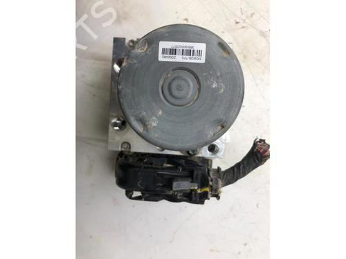 Used ABS pump KIA SPORTAGE IV (QL, QLE) 1.6 GDI (132 hp) 16896865