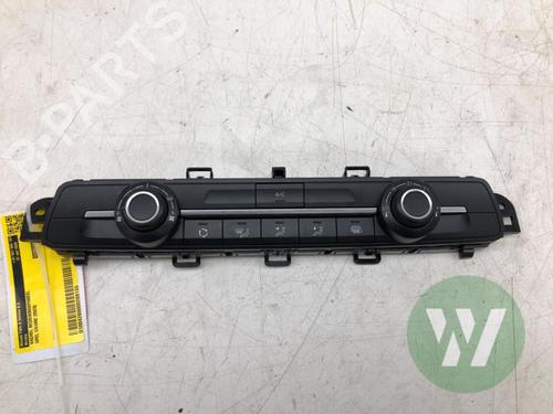 Used Climate control Climate control OPEL VIVARO C Van (K0) 2.0 (144 hp) 33713199 33713199