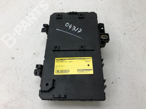 Sikringsdåse OPEL ASTRA H Estate (A04) 1.6 (L35) (105 hp) 11295074