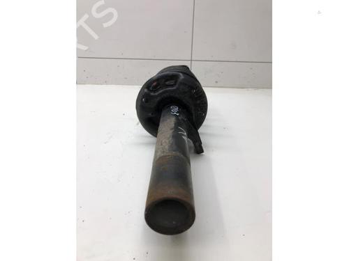 Querlenker links vorne SKODA YETI (5L) 2.0 TDI (110 hp) 17944876