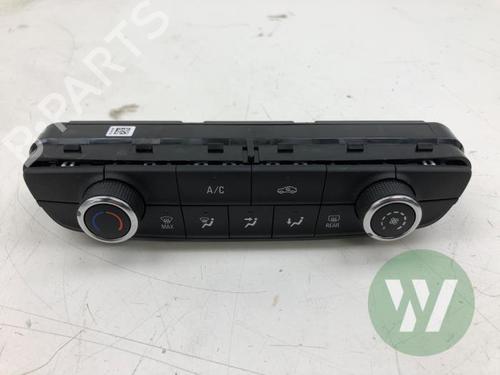 Commande Chauffage Commande Chauffage OPEL CORSA F (P2JO) 1.2 (68) (75 hp) 34407326 34407326