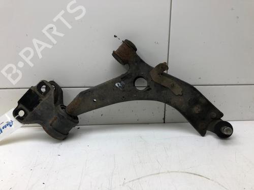 Used Right front suspension arm VOLVO V40 Hatchback (525) T2 GTDi (120 hp) 15720285