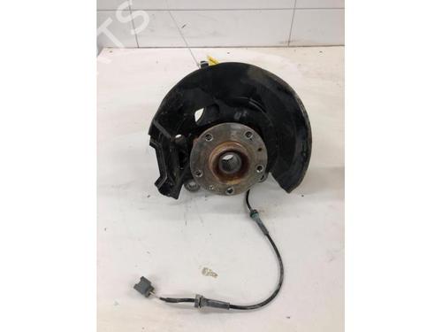 Used Right front steering knuckle NISSAN QASHQAI II (J11, J11_) 1.3 DIG-T (140 hp) 29330104