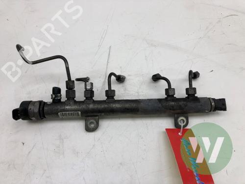 Used Injection rail Injection rail 36884196 36884196