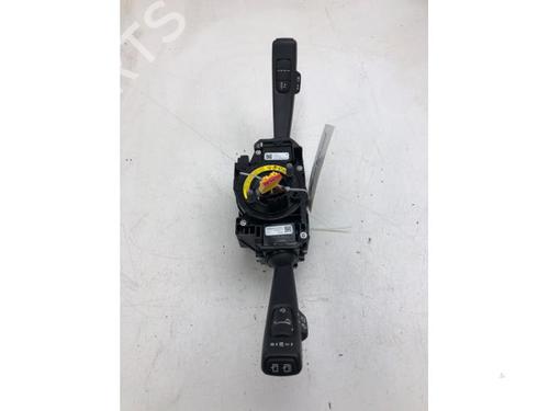 Used Switch VOLVO V40 Hatchback (525) T3 (152 hp) 21274822