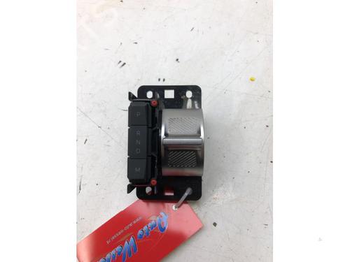 Used Switch OPEL CROSSLAND X / CROSSLAND (P17, P2QO) 1.2 (75) (131 hp) 18953111