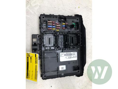 Used Fuse box Fuse box FORD KUGA III (DFK) 2.5 FHEV (190 hp) 39915426 39915426