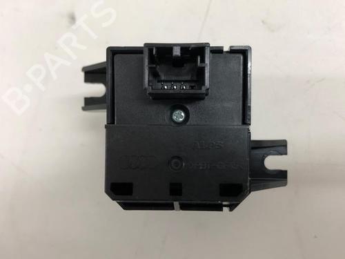 Used Switch AUDI Q2 (GAB, GAG) 1.4 TFSI (150 hp) 26460069