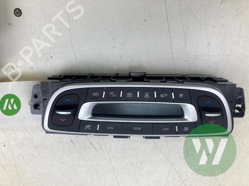 Used Climate control Climate control RENAULT MEGANE III Grandtour (KZ0/1) 1.5 dCi (KZ09, KZ0D, KZ1G, KZ29, KZ14, KZ1W, KZ10, KZ1F,... (110 hp) 40210980 40210980