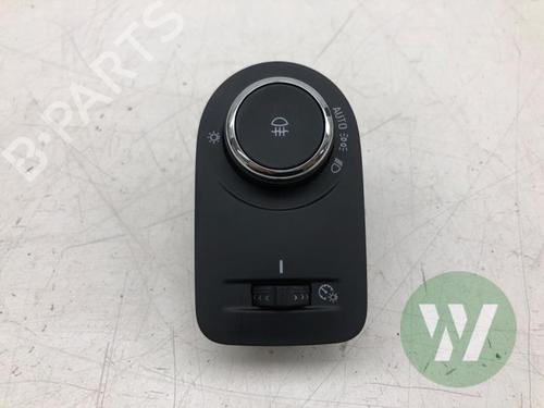 Used Headlight switch Headlight switch VAUXHALL GRANDLAND X / GRANDLAND (A18) 1.6 Turbo D (75) (120 hp) 34221779 34221779